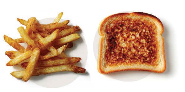 patatas fritas y una tostada con tonalidad marrón